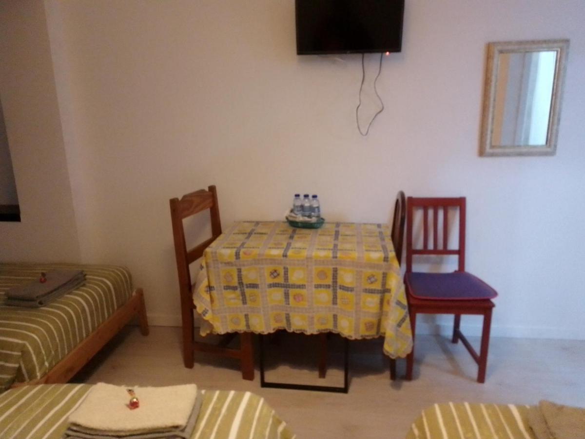 Guesthouse Marialva Park Corroios Exterior foto
